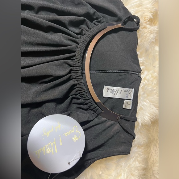 Emma & Michelle black jumpsuit with gold necklace size Large - Picture 5 of 7